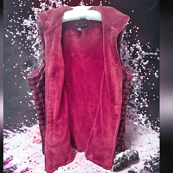 Reversible 1XL Thick Fleece Burgundy & Black Vest w Outside Pockets - Picture 3 of 7
